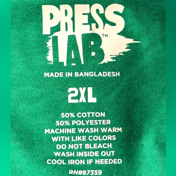 DON’T MESS WITH MAMA ELF * Christmas TEE * Short Sleeves for Warm Weather 2X XXL - Picture 5 of 9